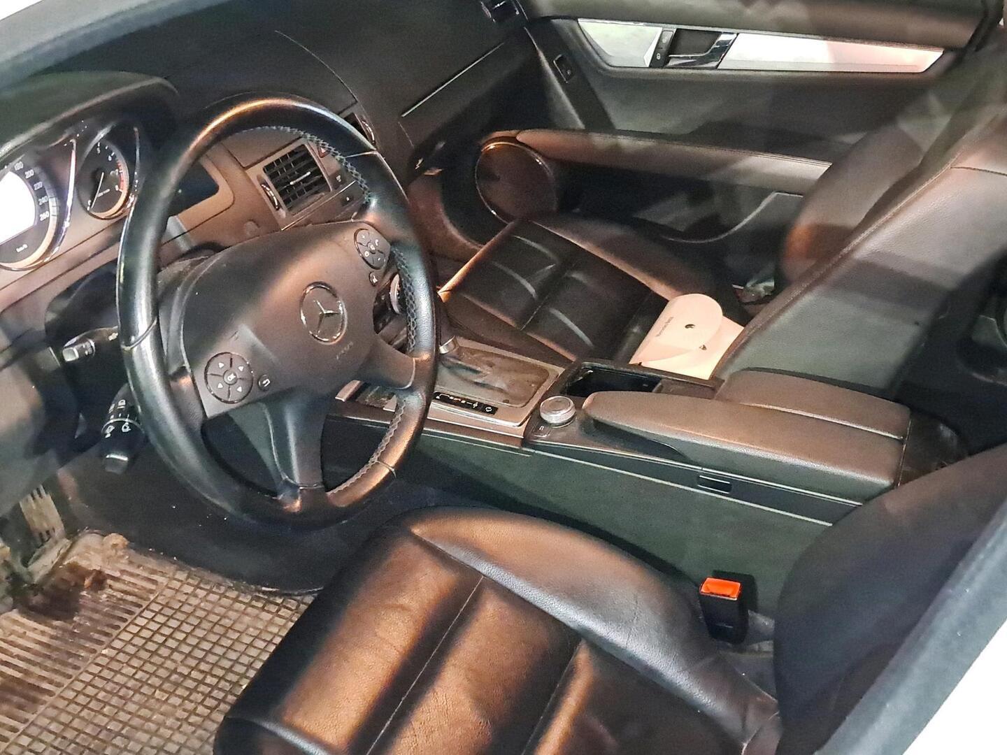 MERCEDES-BENZ C 2009