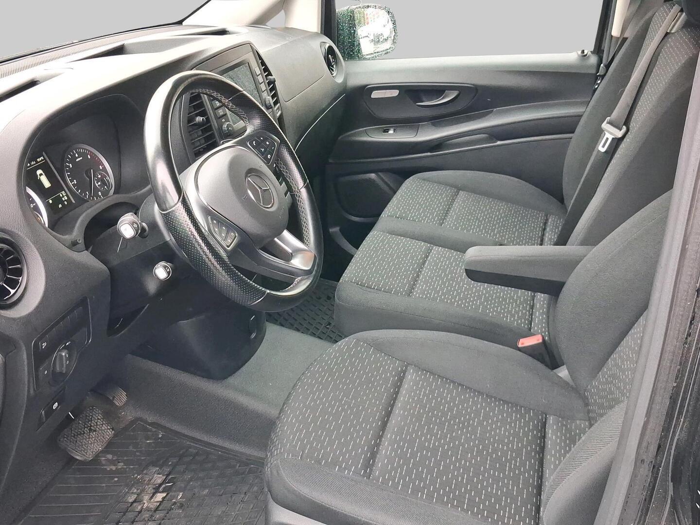 MERCEDES-BENZ Vito 2023