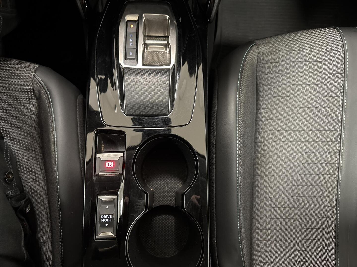 PEUGEOT e-208 2023