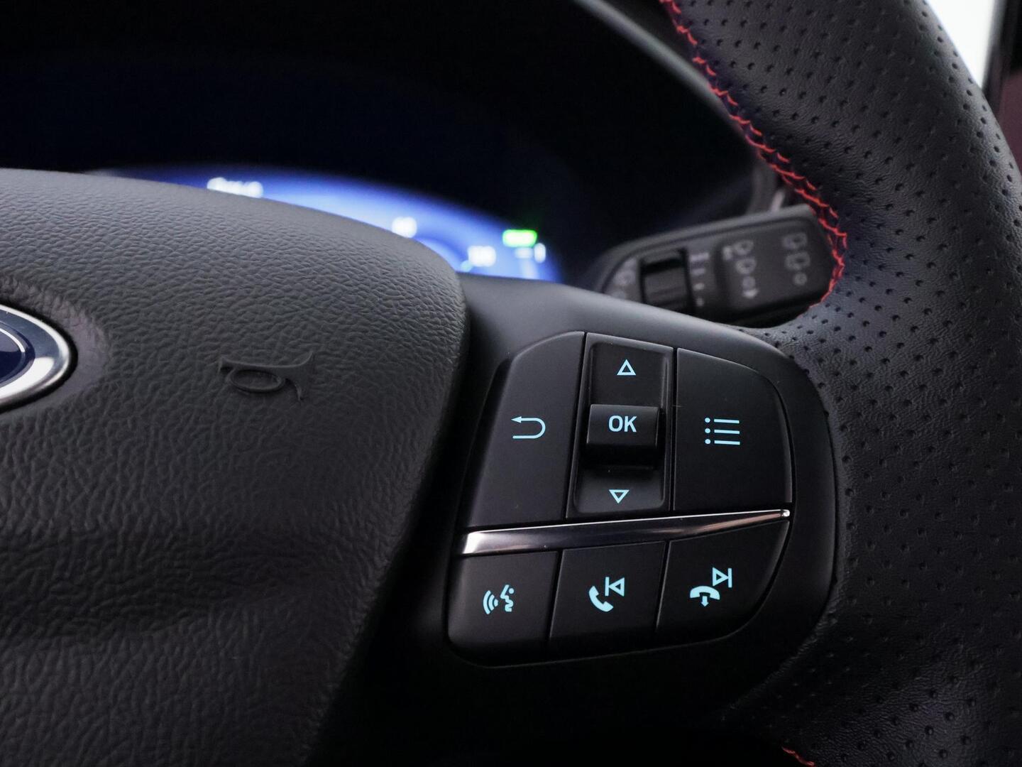 FORD KUGA 2024