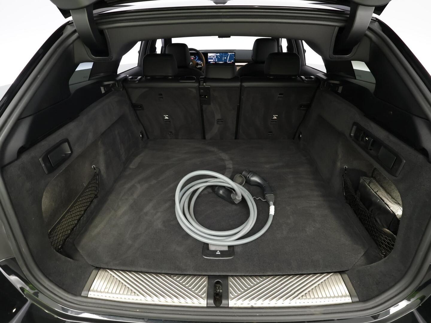 BMW I5 2025