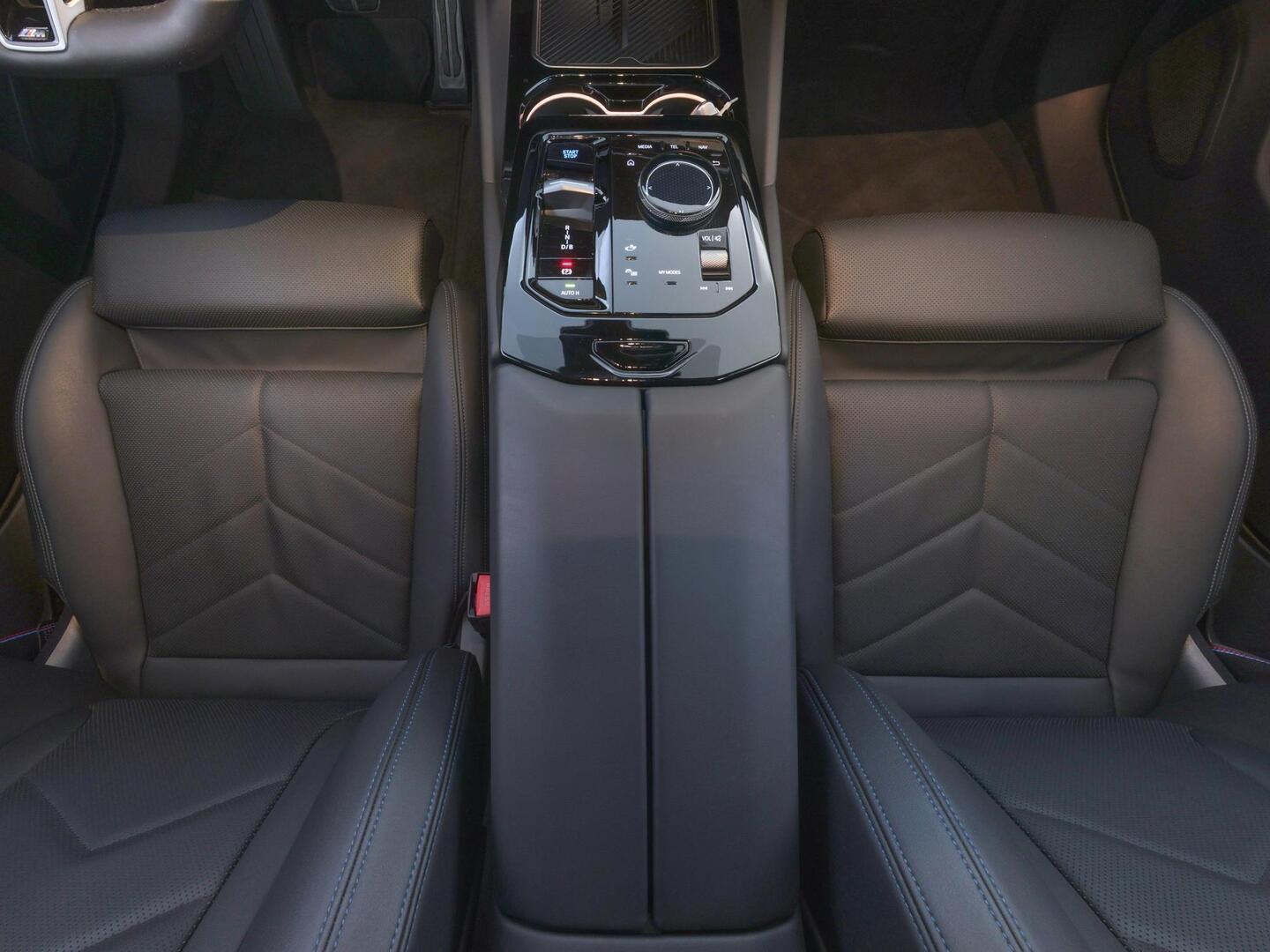 BMW I5 2025