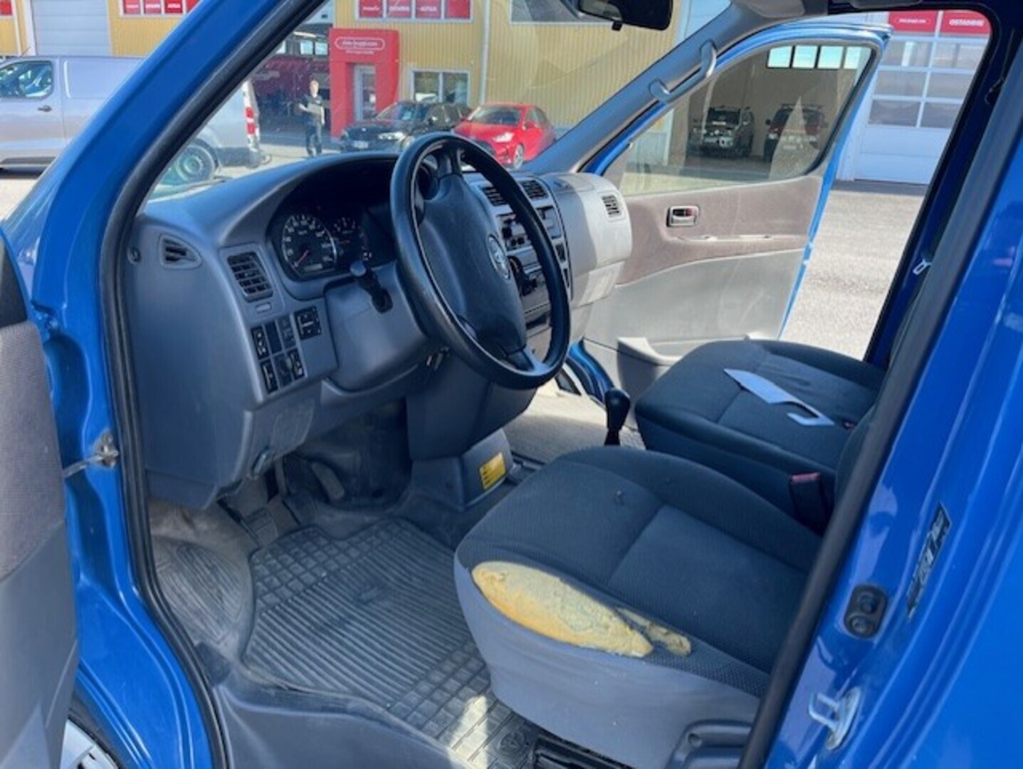 TOYOTA Hiace 2010