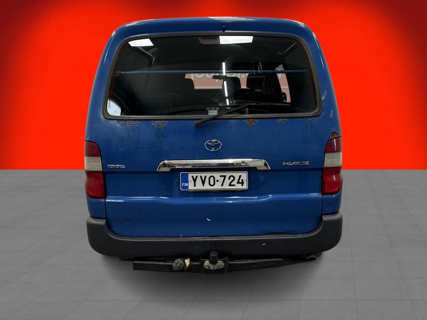 TOYOTA Hiace 2010