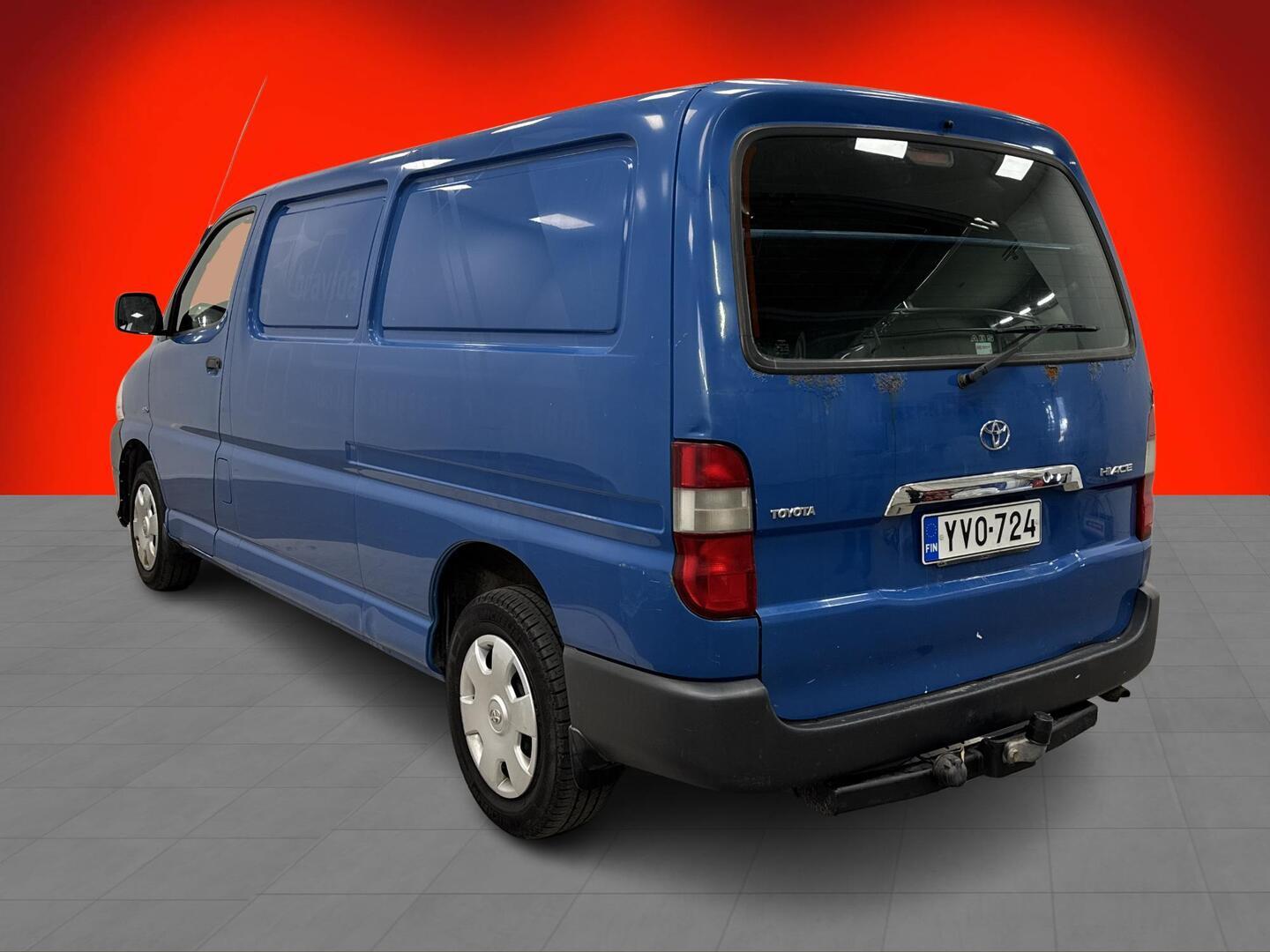 TOYOTA Hiace 2010