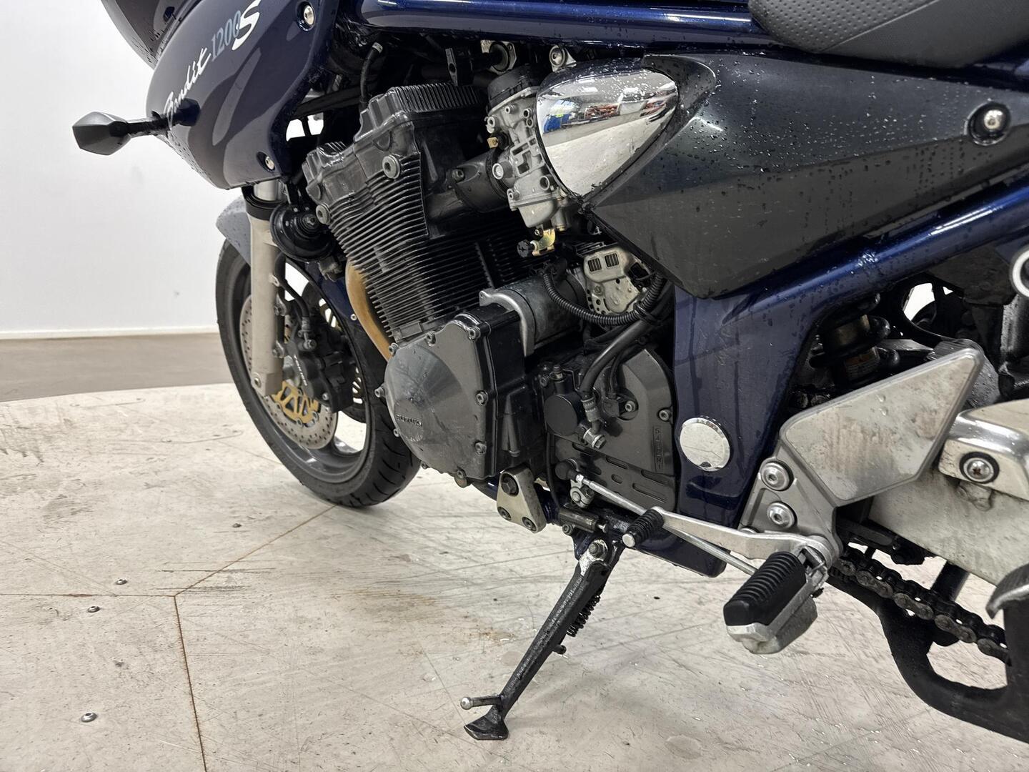 SUZUKI GSF 2003