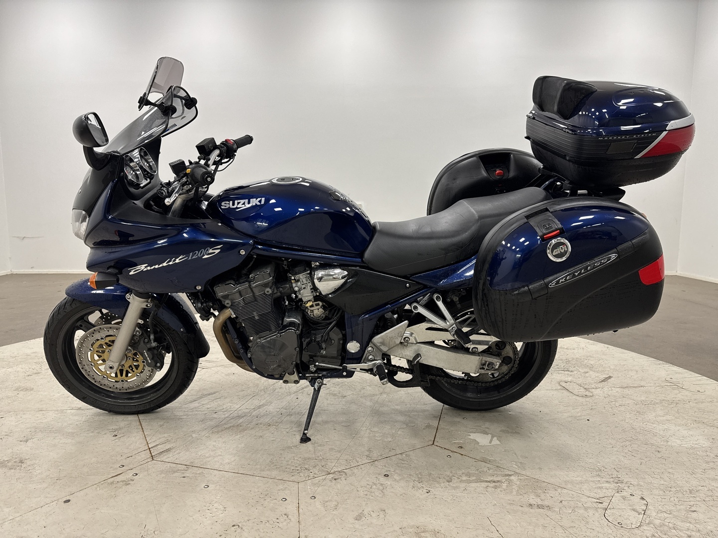 SUZUKI GSF 2003