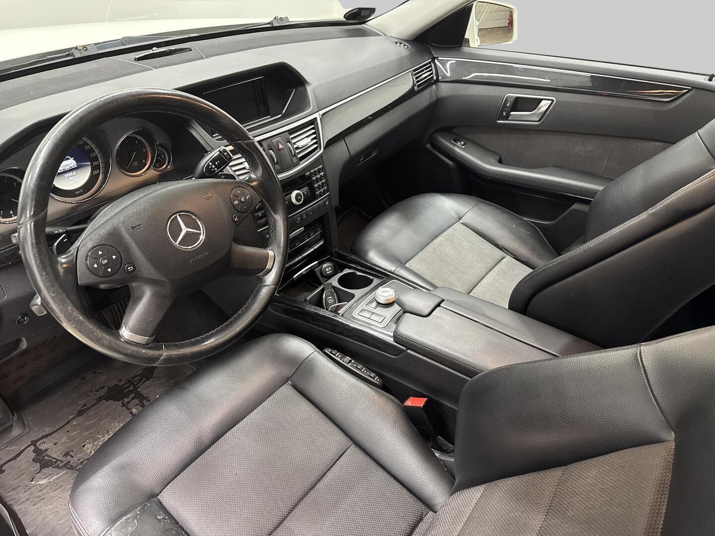 MERCEDES-BENZ E 2012