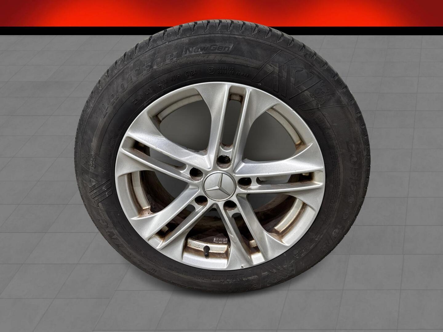 MERCEDES-BENZ E 2012