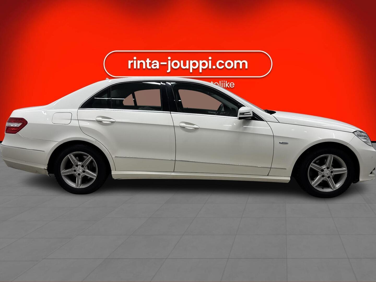 MERCEDES-BENZ E 2012