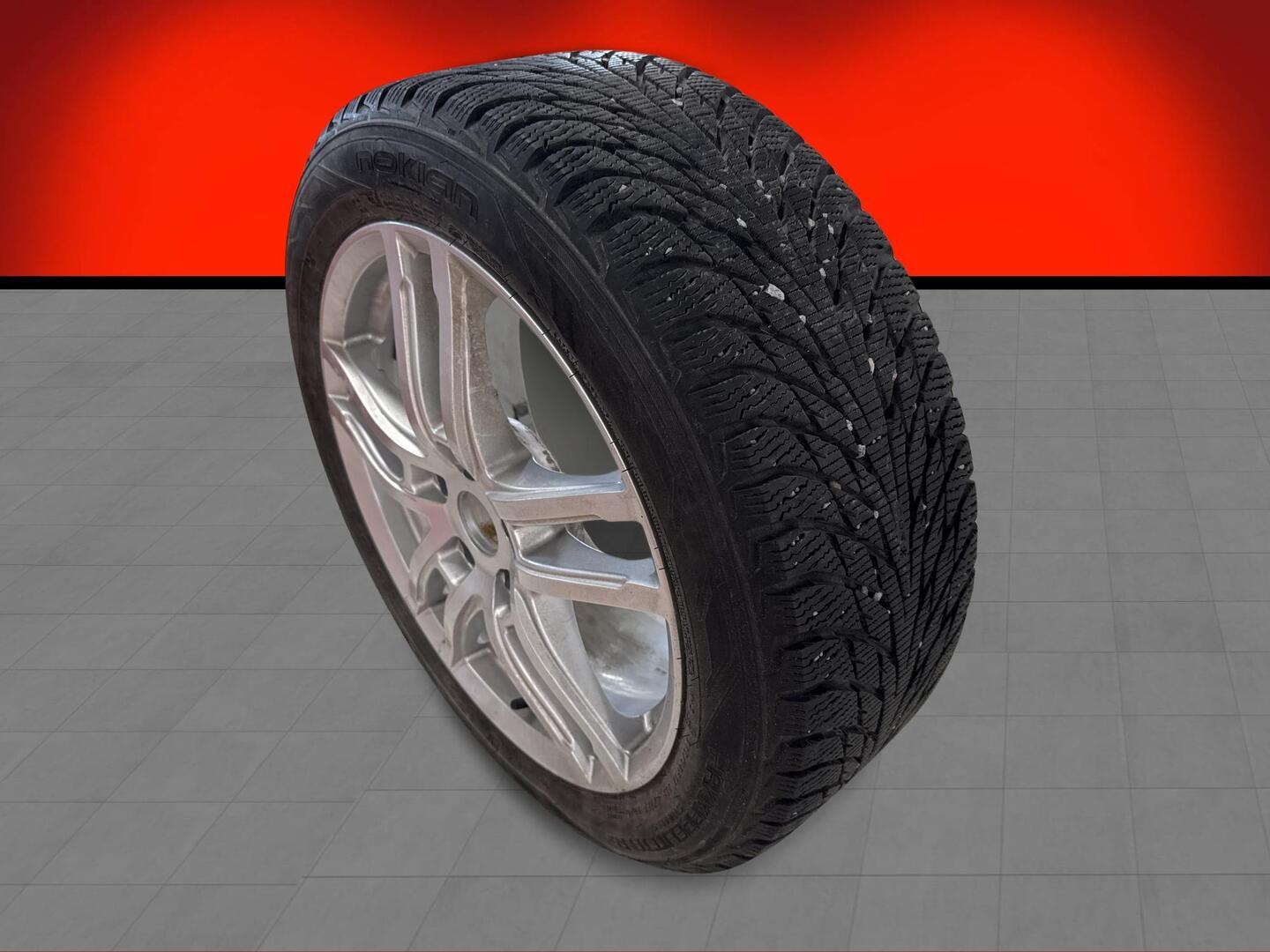 BMW 225 2016