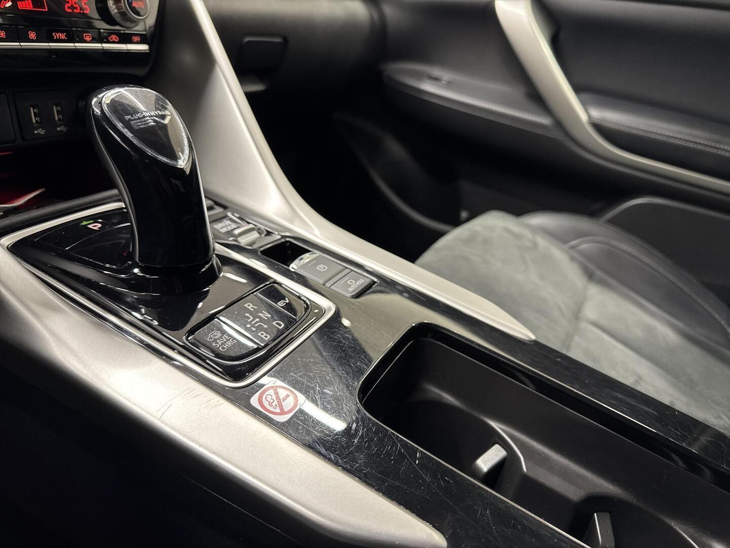 MITSUBISHI ECLIPSE CROSS 2024