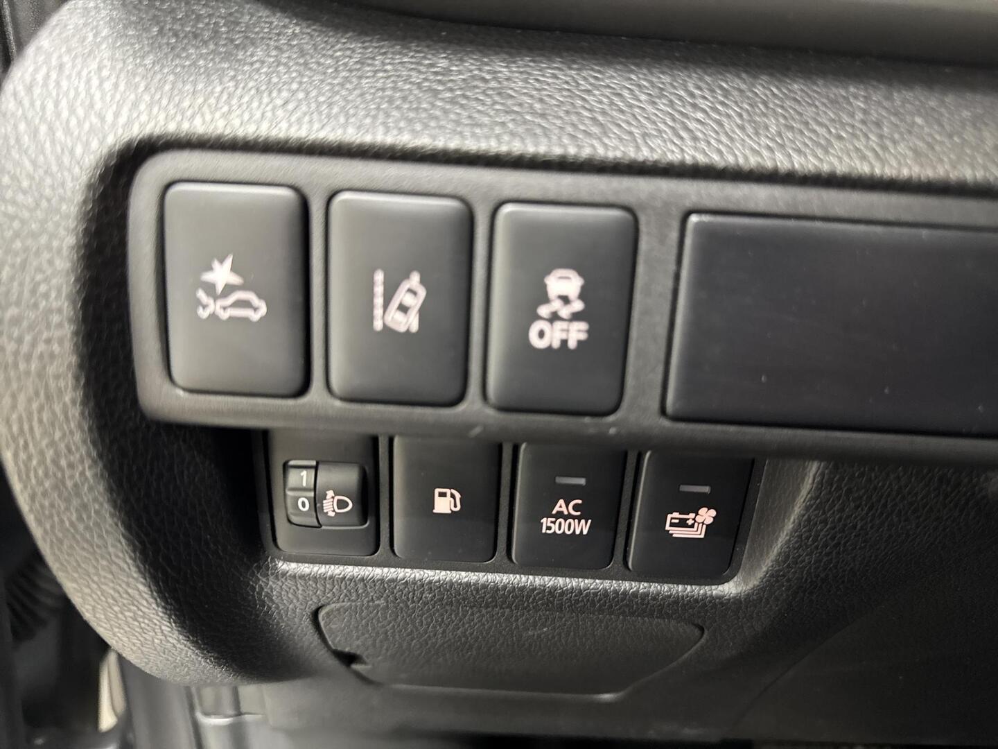 MITSUBISHI ECLIPSE CROSS 2024