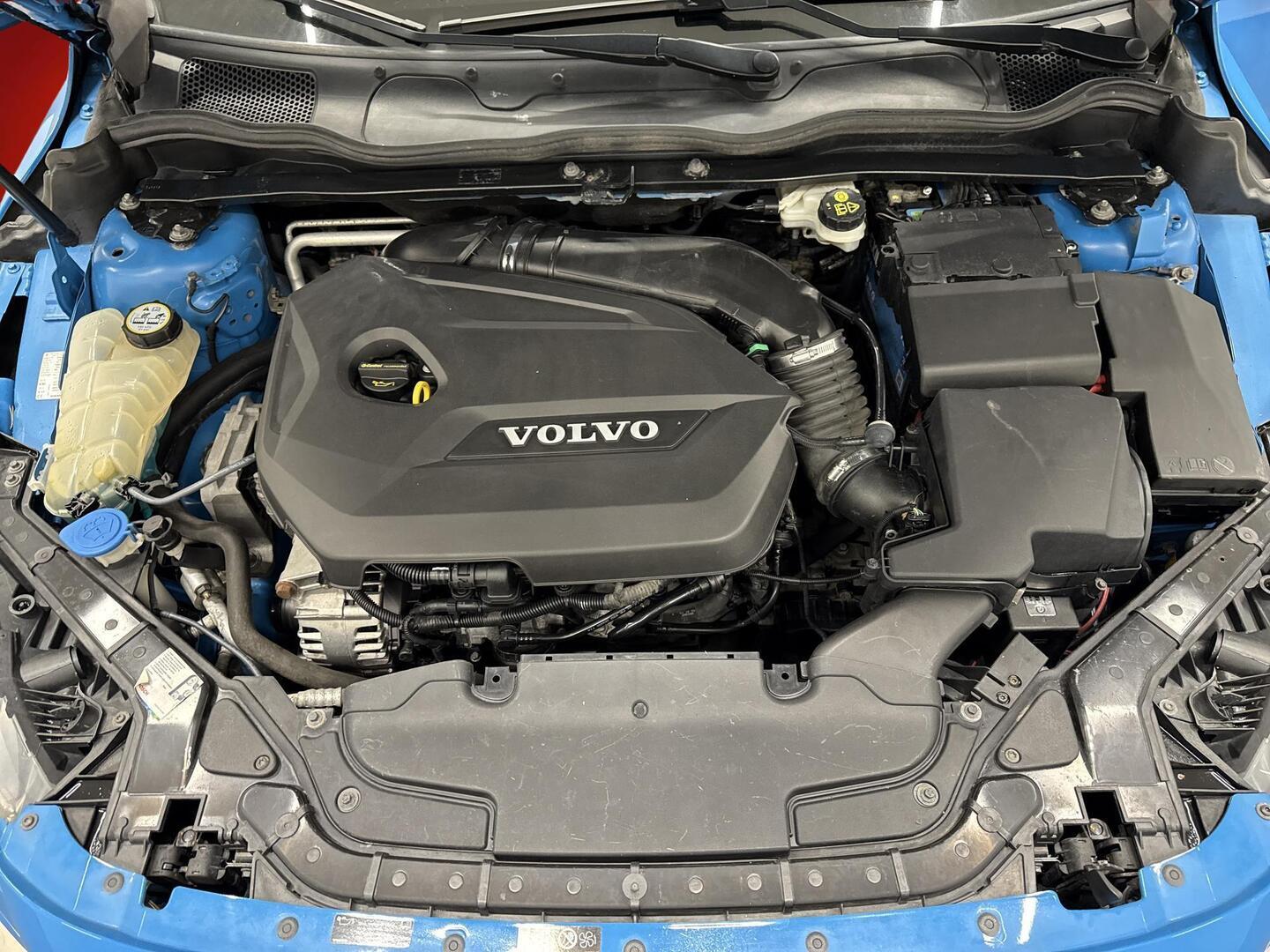 VOLVO V40 2013