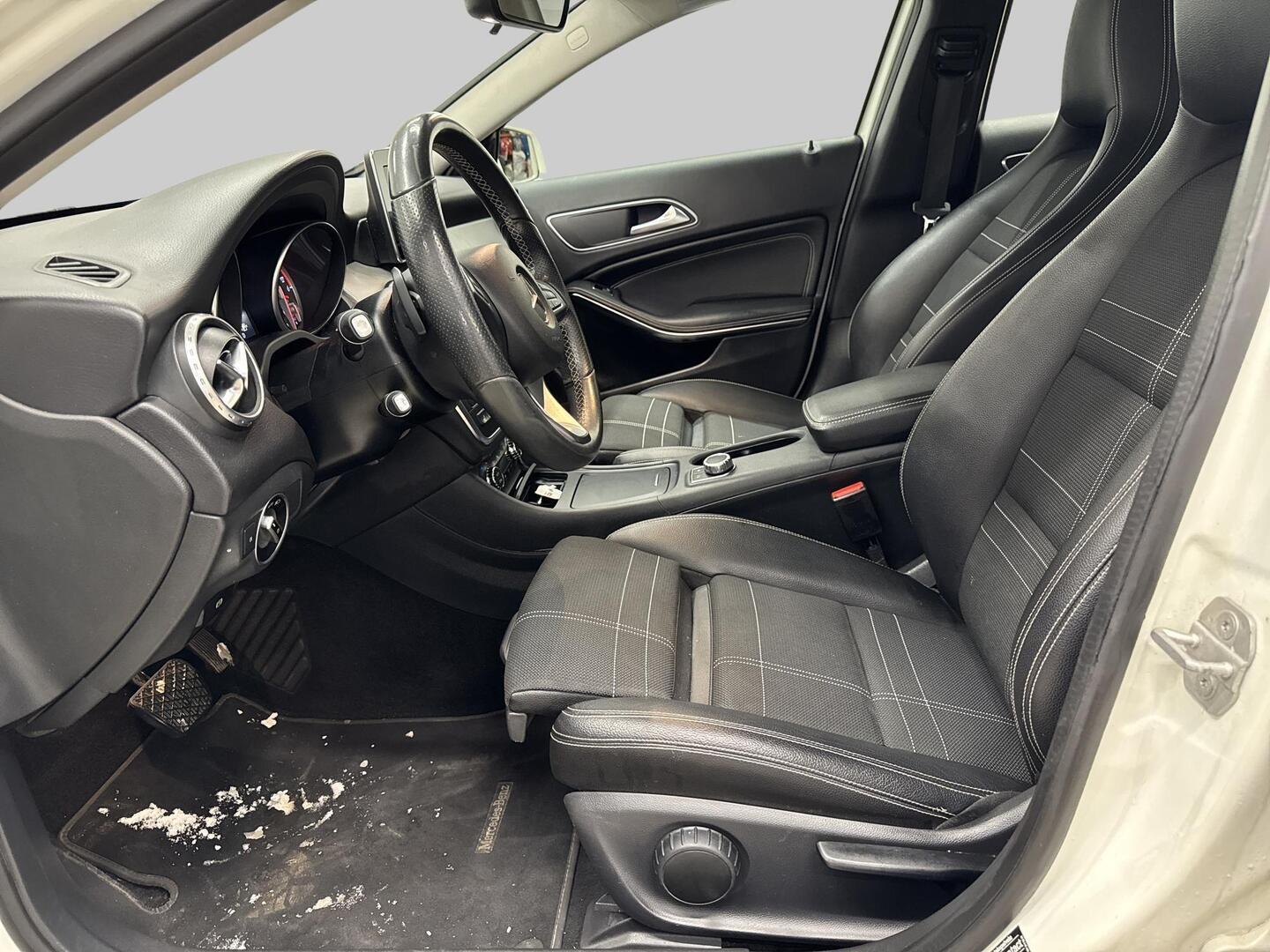 MERCEDES-BENZ GLA 2016