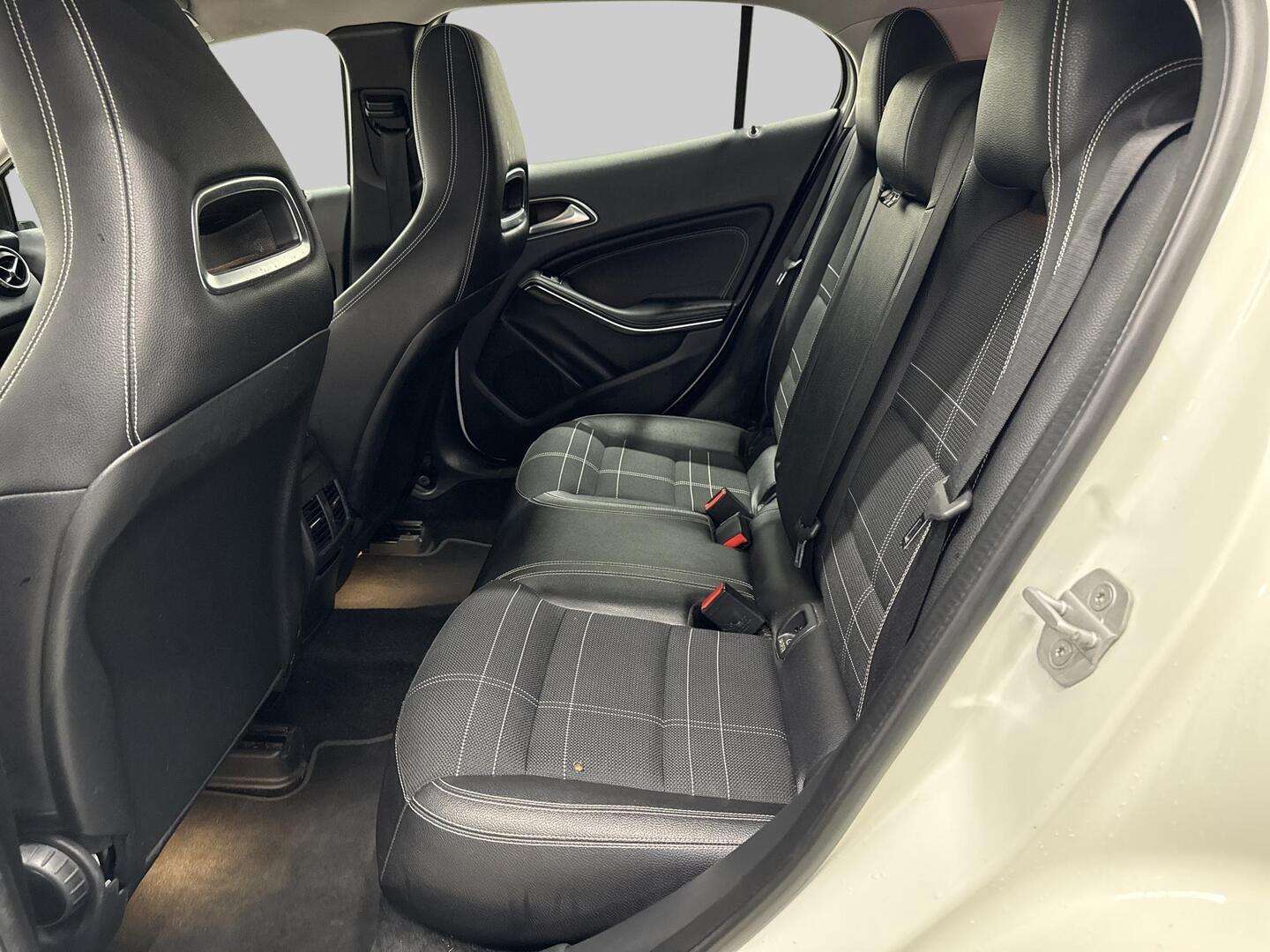 MERCEDES-BENZ GLA 2016