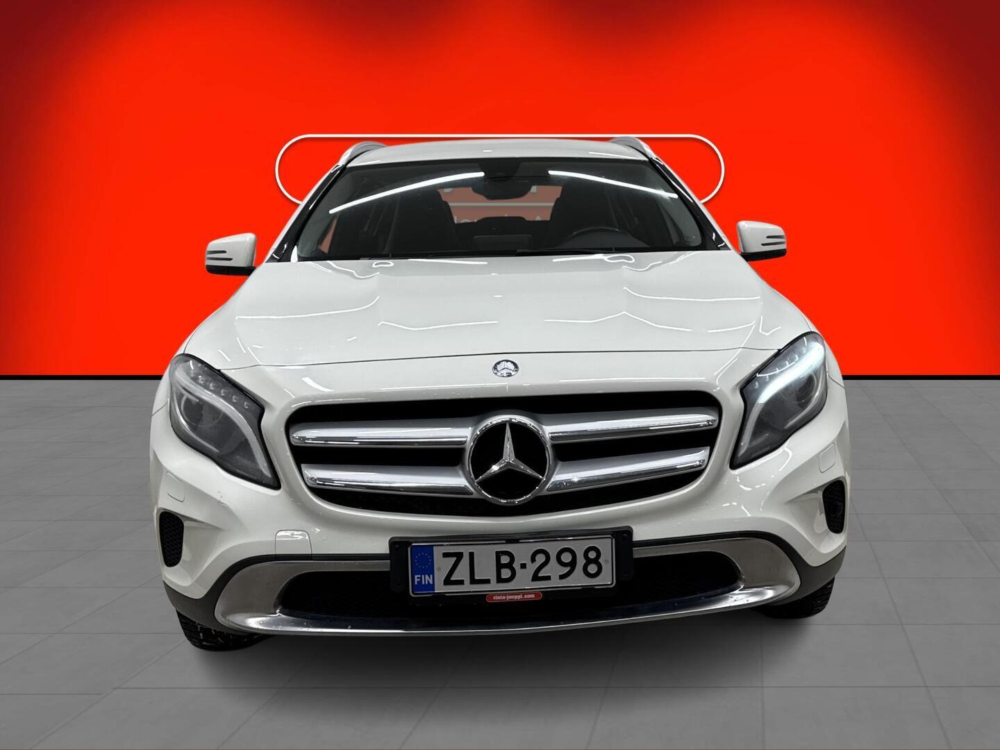 MERCEDES-BENZ GLA 2016