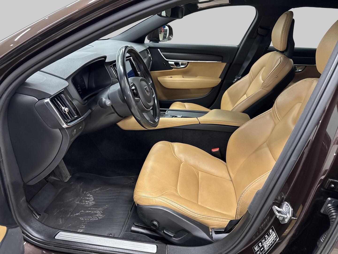 VOLVO V90 Cross Country 2017