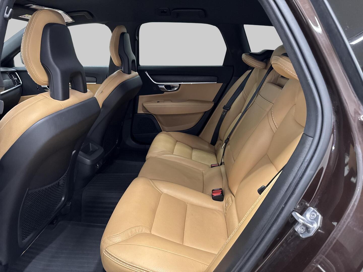 VOLVO V90 Cross Country 2017