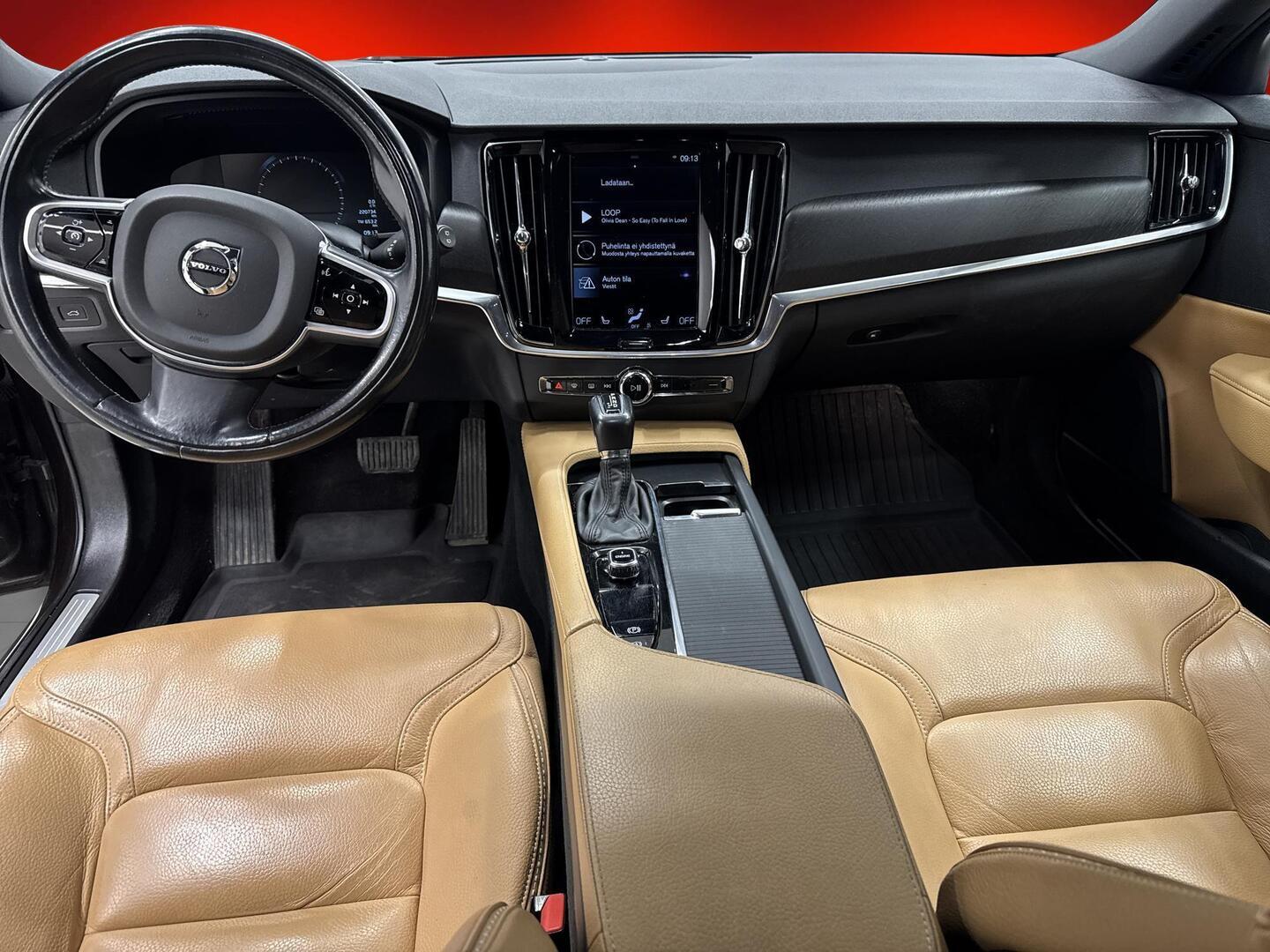 VOLVO V90 Cross Country 2017