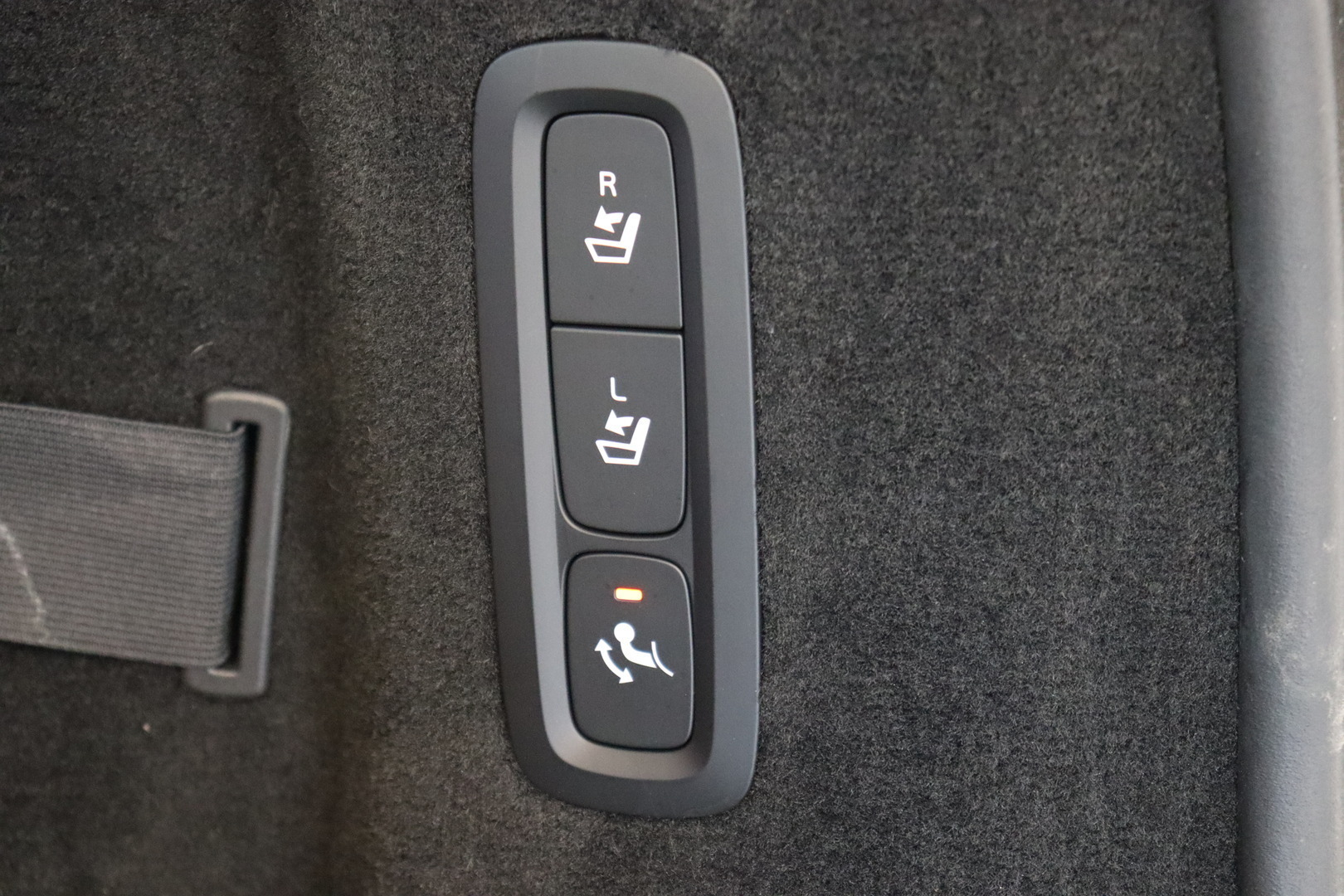 VOLVO V90 Cross Country 2017