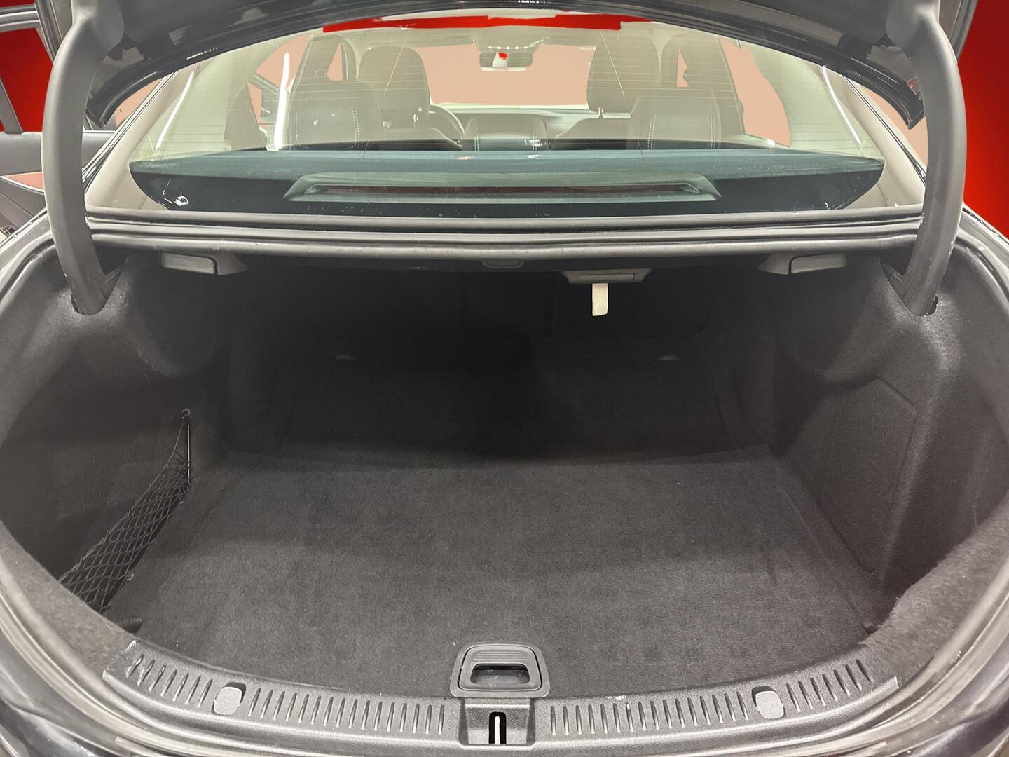 MERCEDES-BENZ E 2018