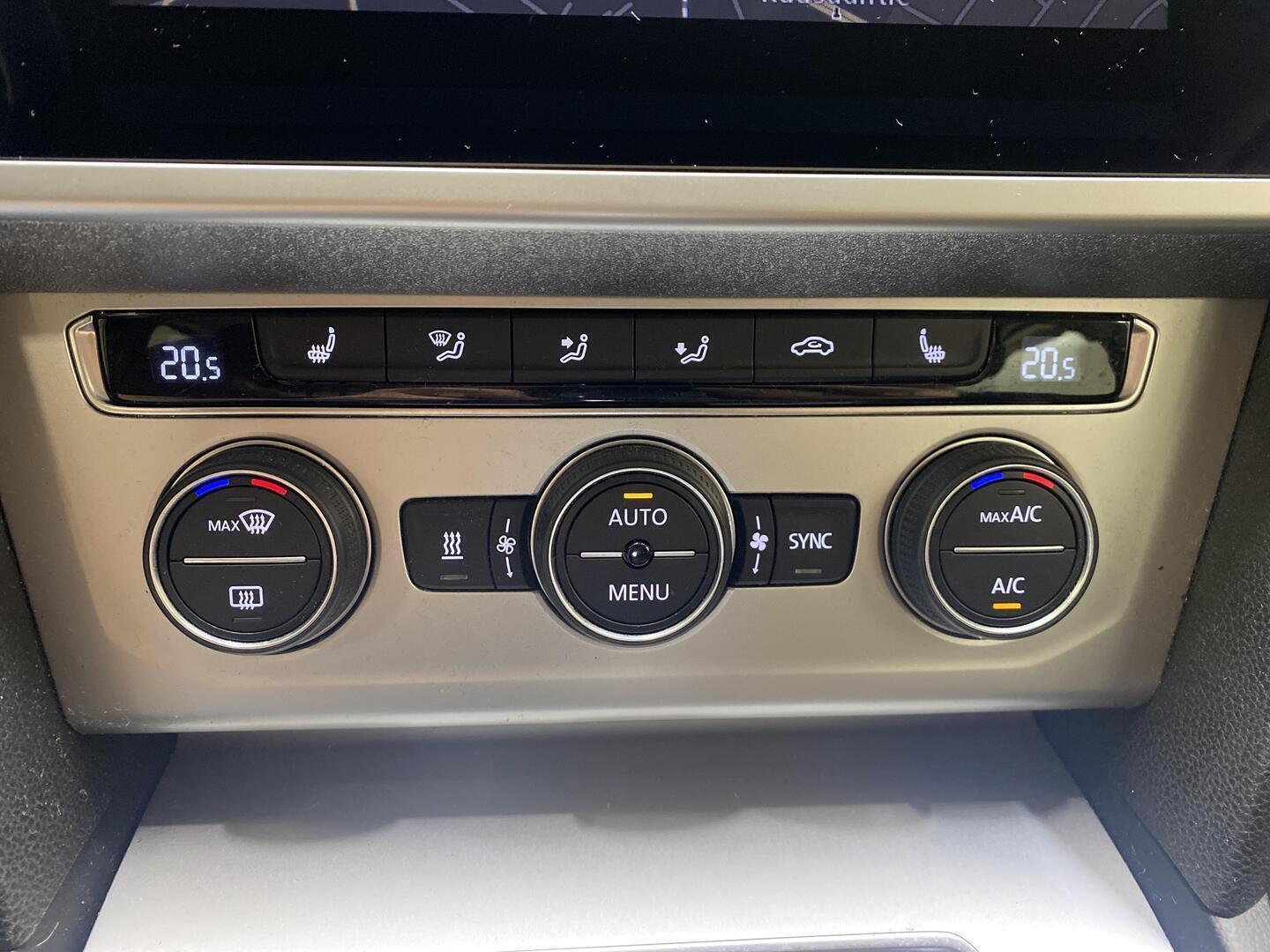 VOLKSWAGEN Passat 2019