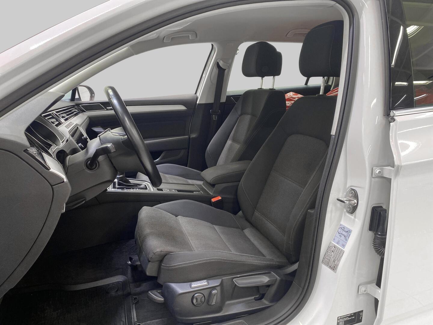 VOLKSWAGEN Passat 2019