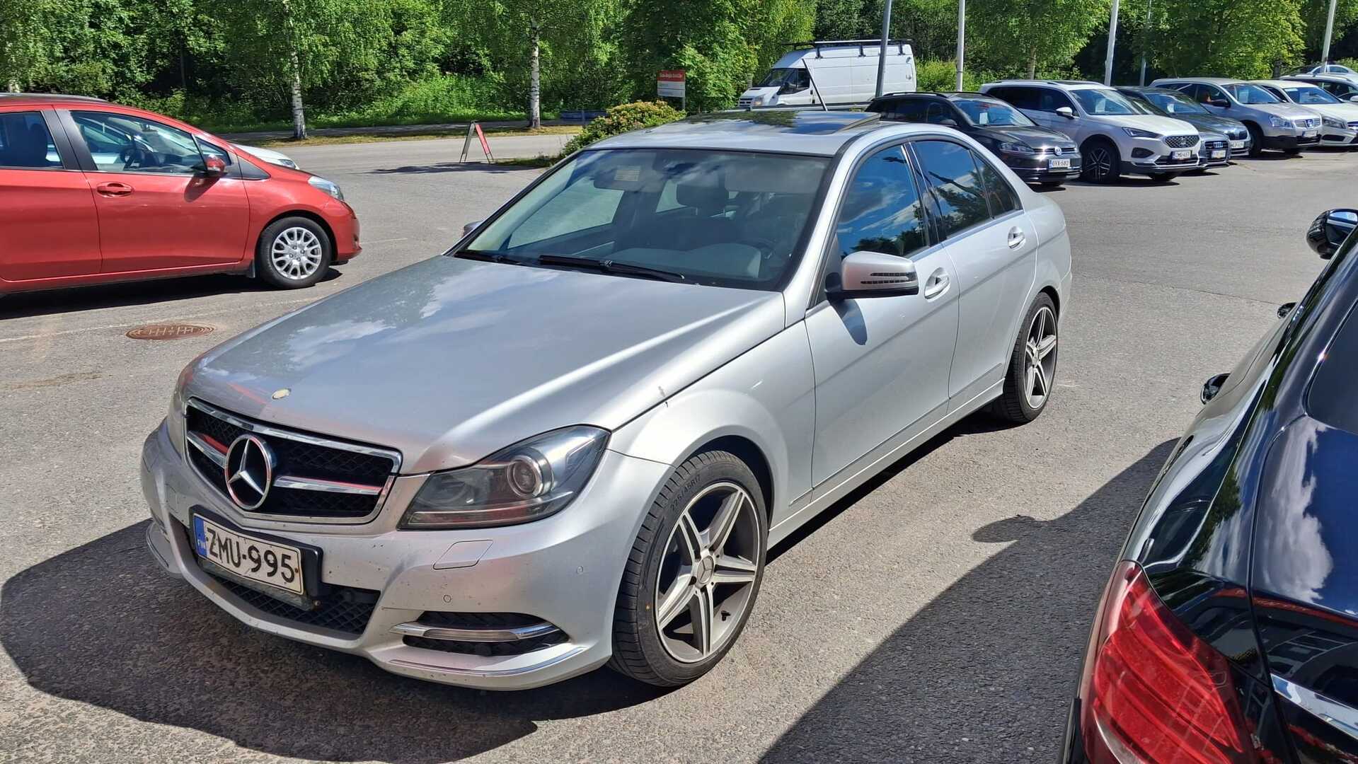 MERCEDES-BENZ C 2012