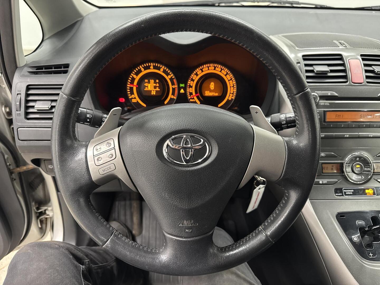 TOYOTA Auris 2007