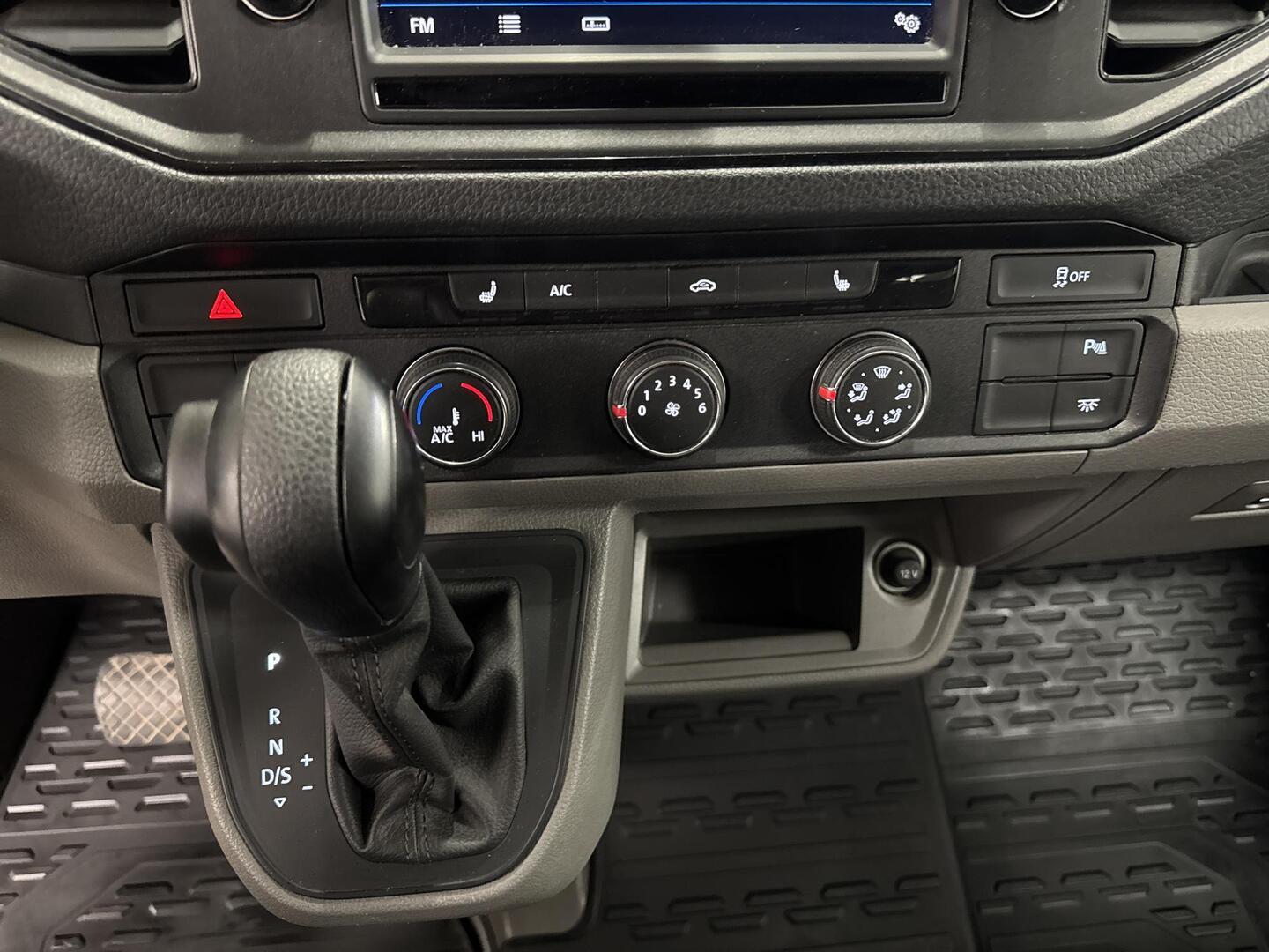 VOLKSWAGEN Crafter 2020