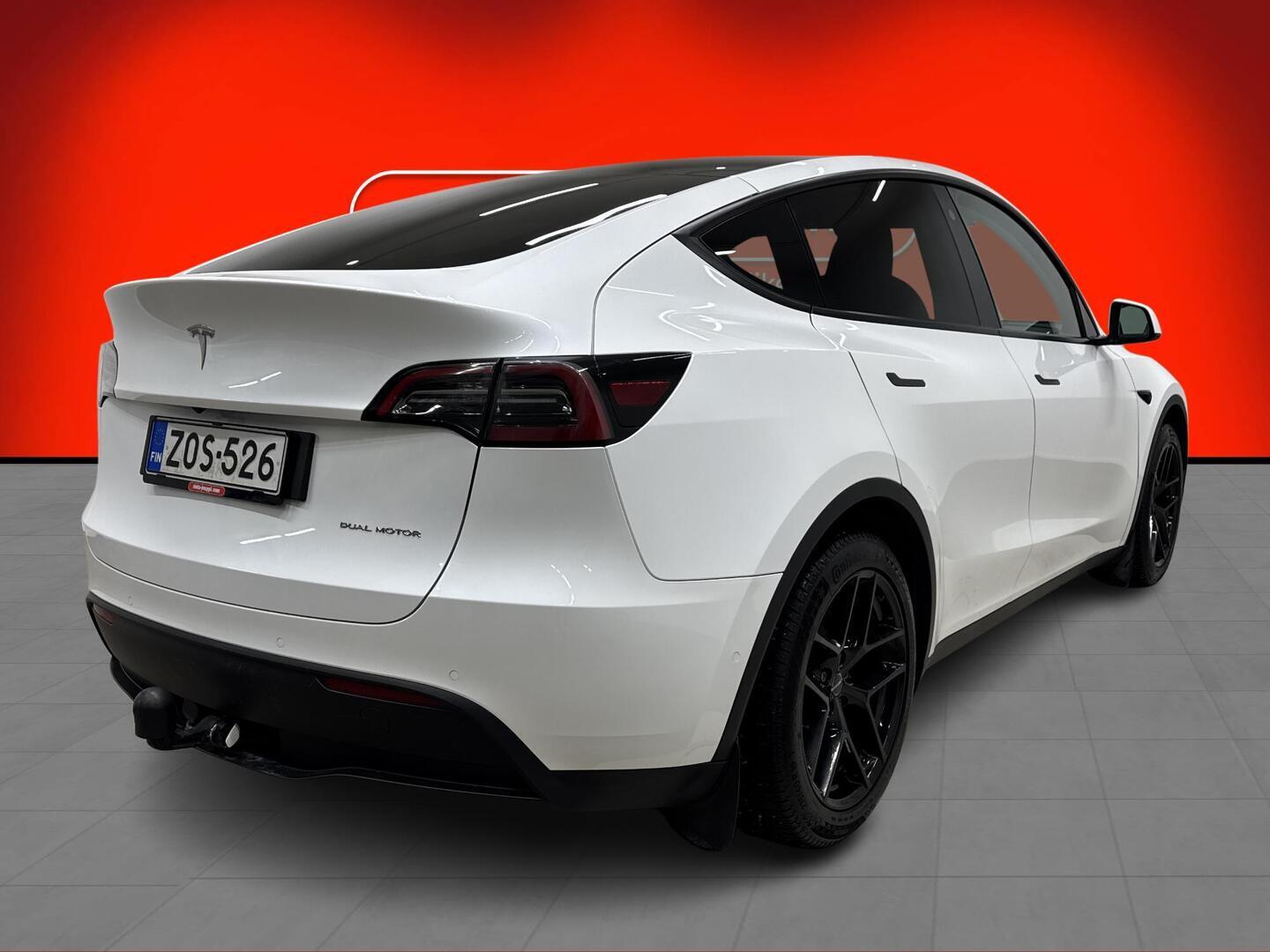 TESLA Model Y 2022