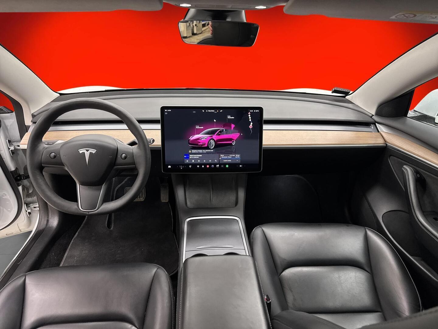TESLA Model 3 2023