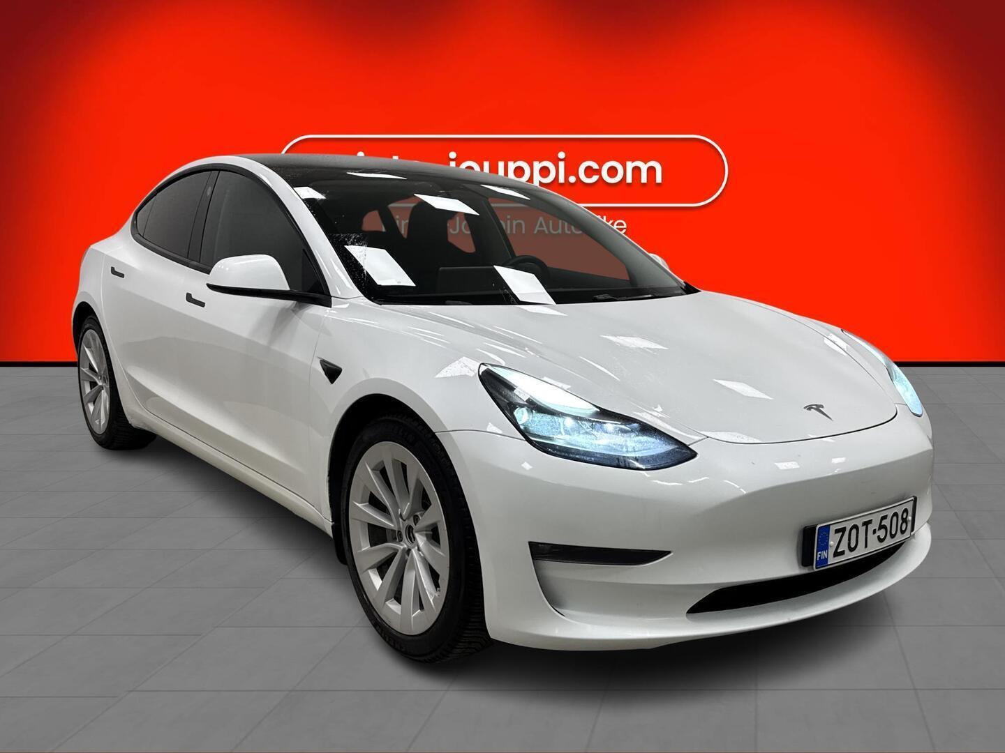 TESLA Model 3 2023