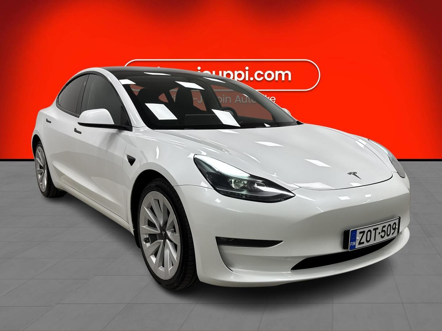 TESLA Model 3 2023