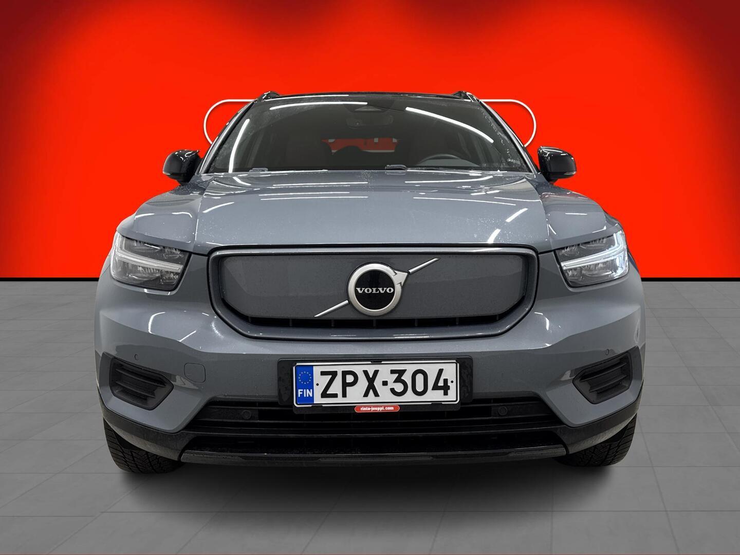 VOLVO XC40 2022