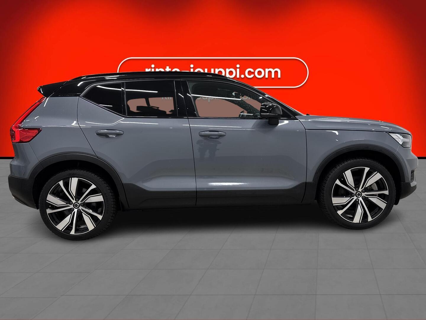 VOLVO XC40 2022