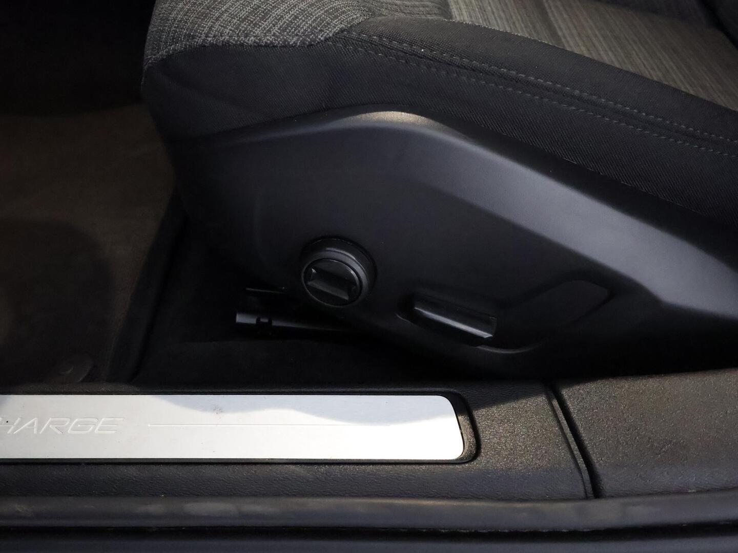 VOLVO V60 2023
