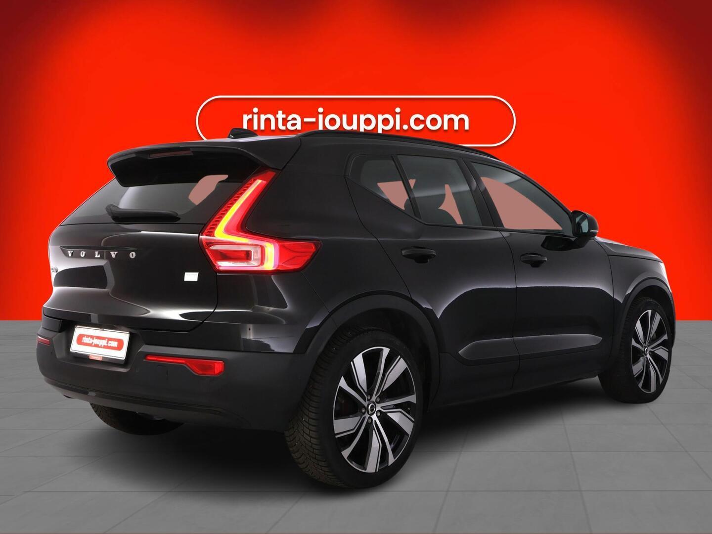 VOLVO XC40 2022