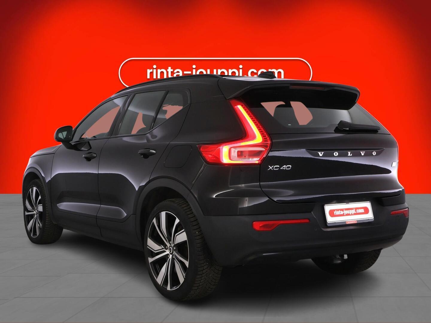VOLVO XC40 2022