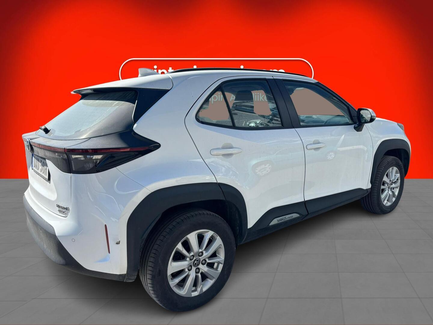 TOYOTA Yaris Cross 2023