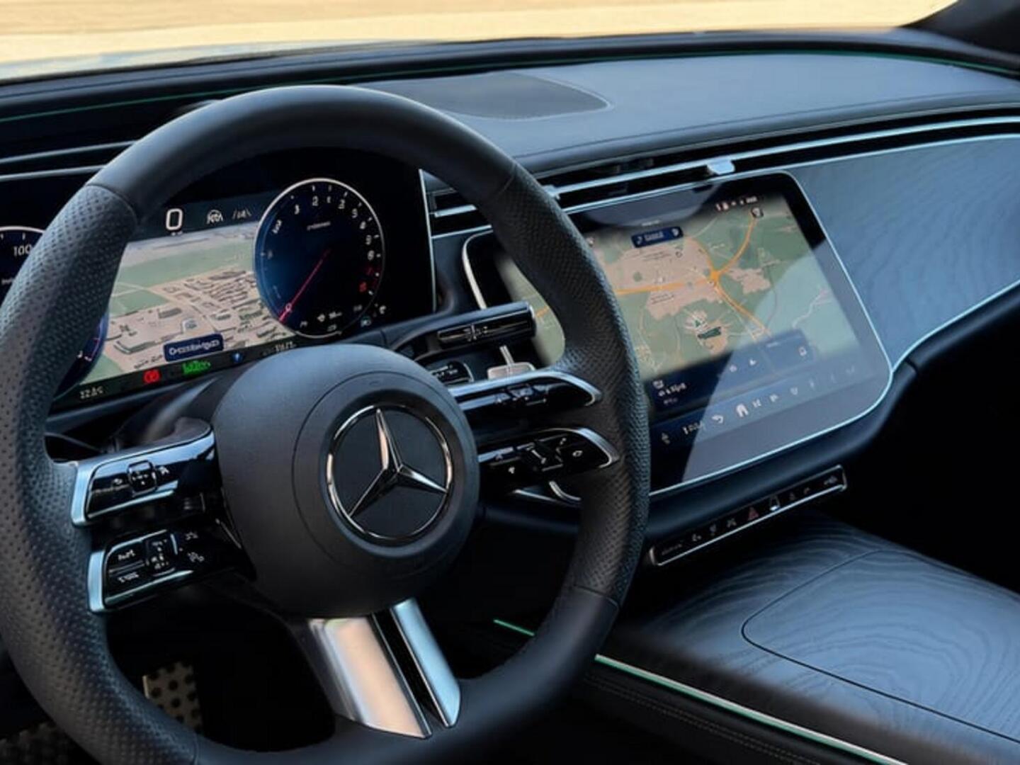 MERCEDES-BENZ E 2025