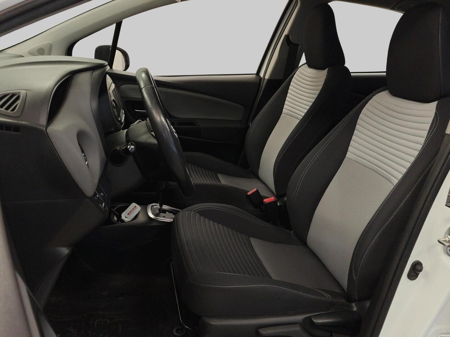 TOYOTA Yaris 2020