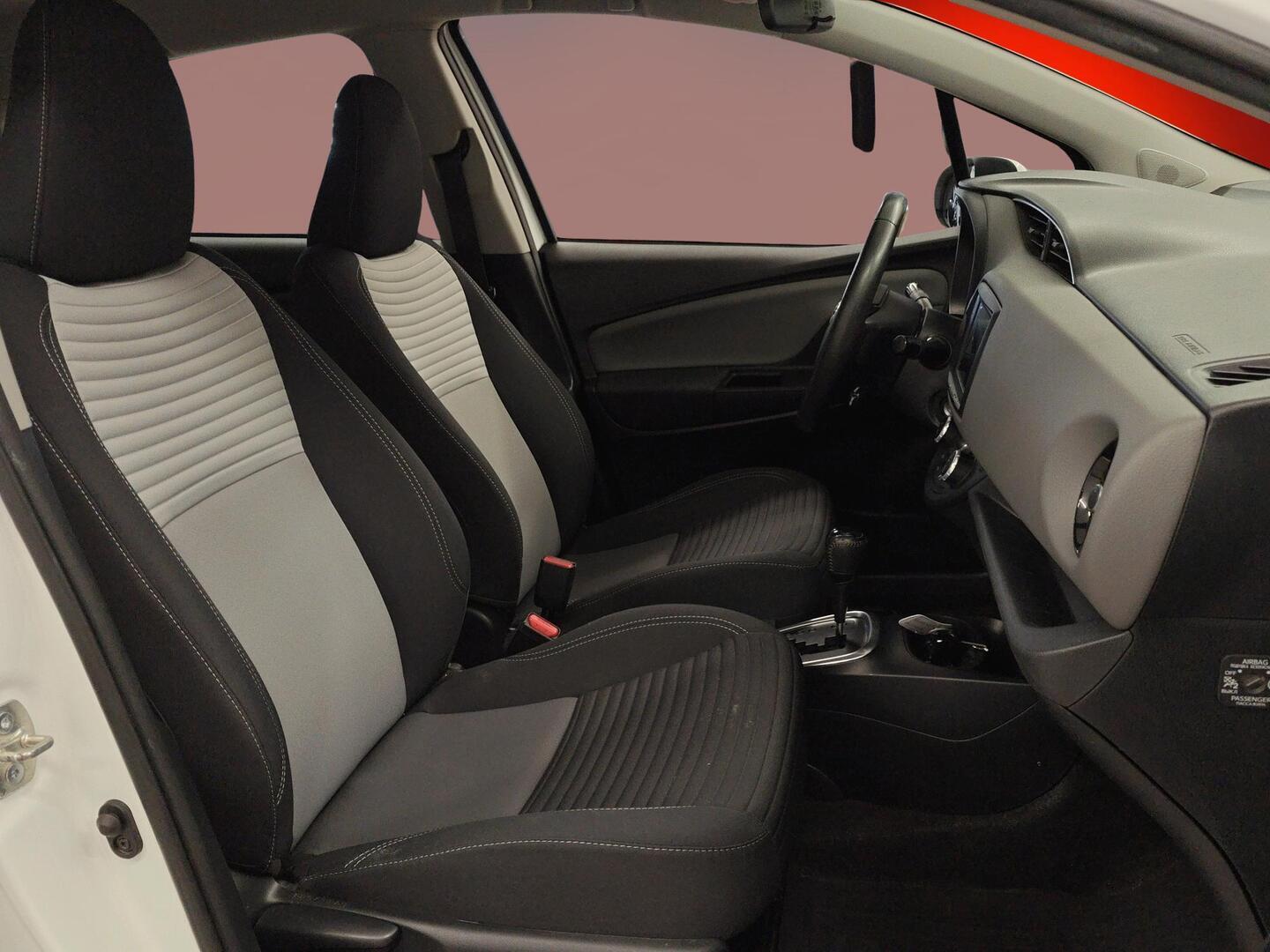 TOYOTA Yaris 2020