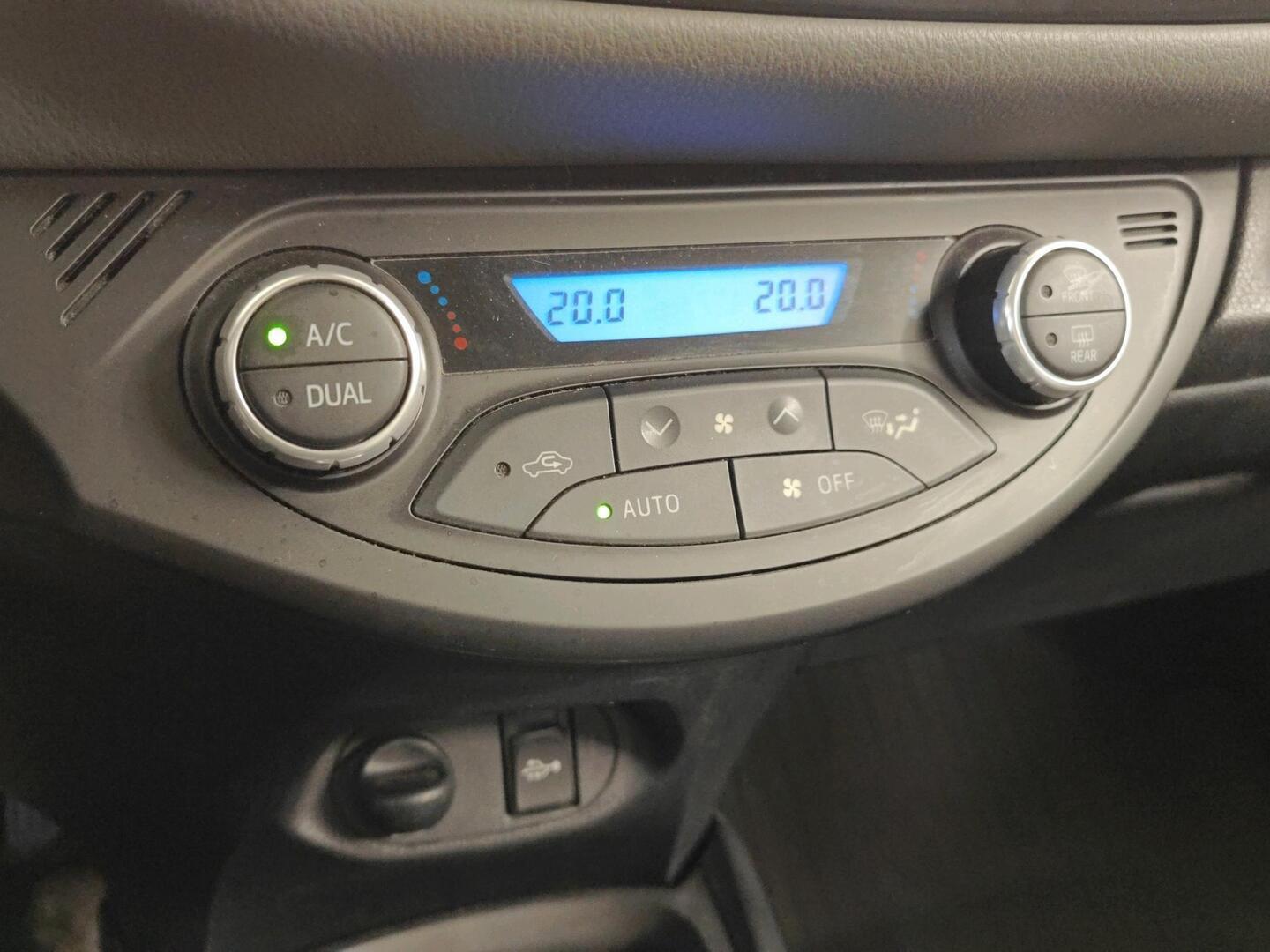 TOYOTA Yaris 2020