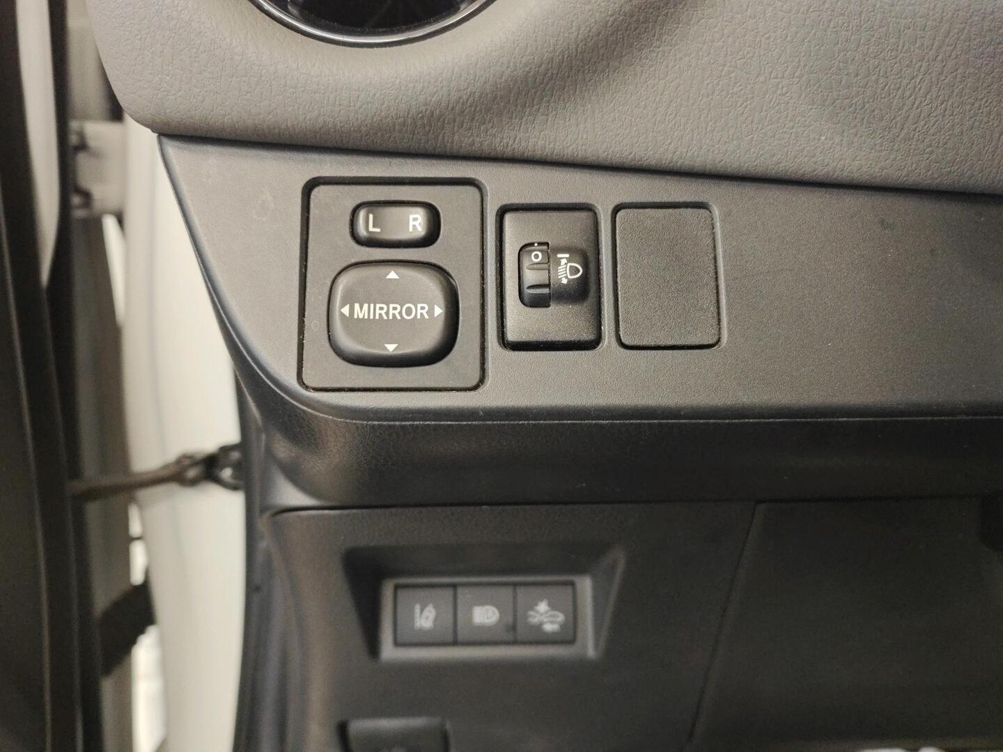 TOYOTA Yaris 2020