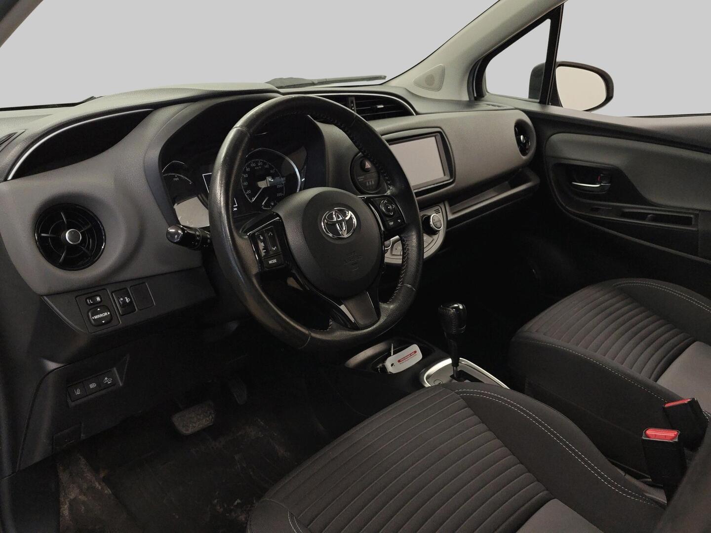 TOYOTA Yaris 2020