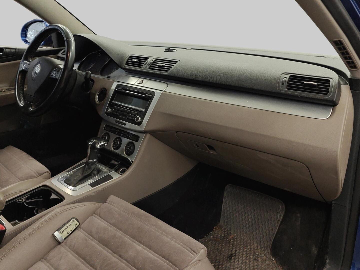 VOLKSWAGEN Passat 2009