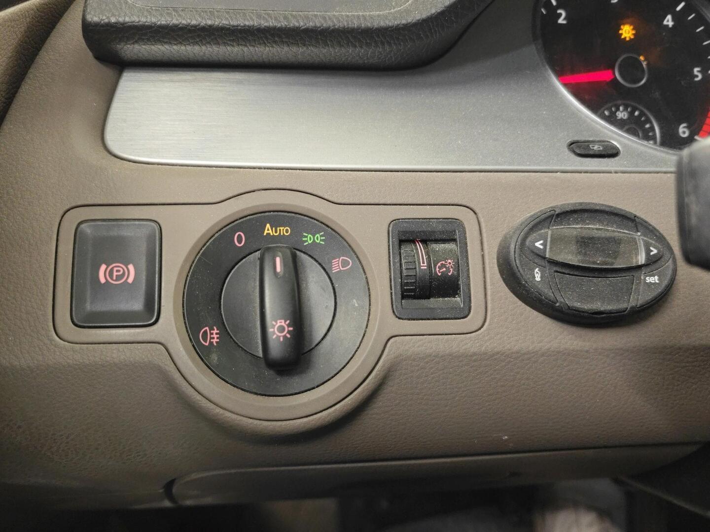 VOLKSWAGEN Passat 2009