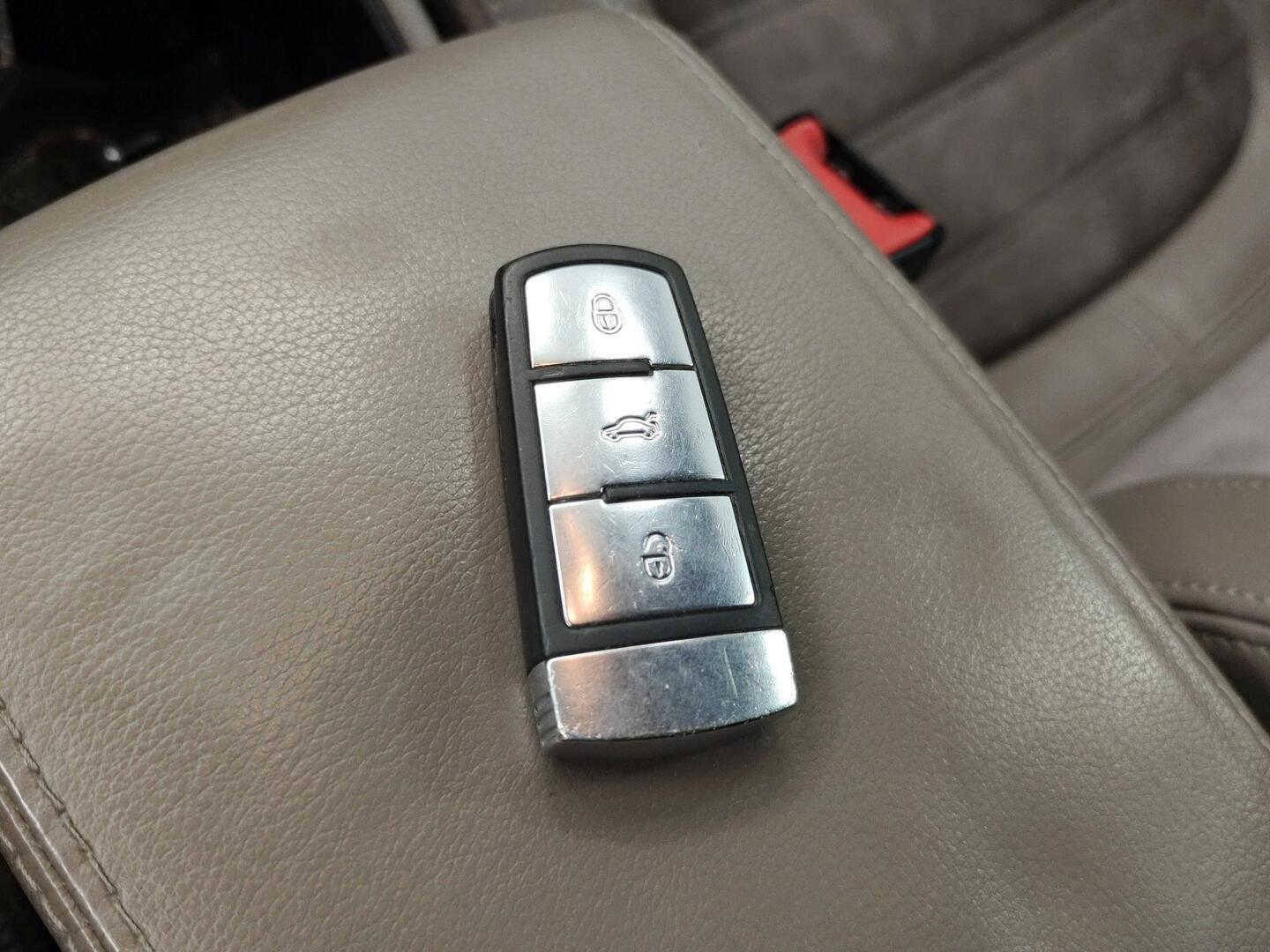 VOLKSWAGEN Passat 2009